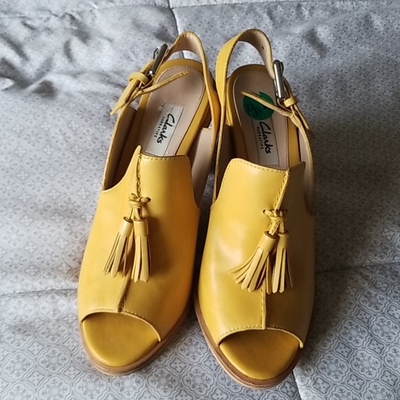 clarks heels yellow